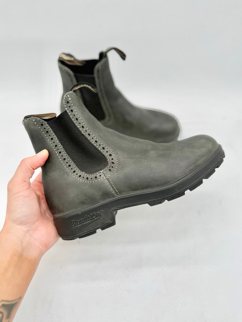 Blundstone Rustic Black Leather Pull-On Ankle Chelsea Boots Women's Size 6.5